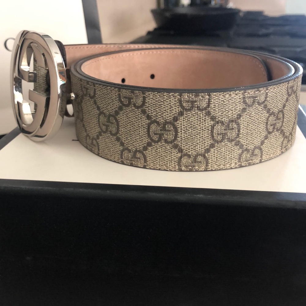 Men’s Gucci belt - Picture 3 of 3